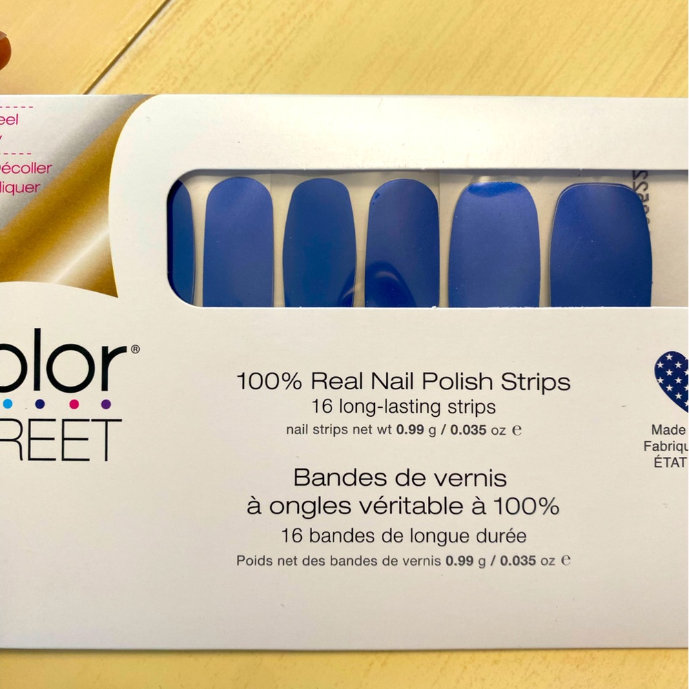 Retired NiB color street Naughty or Ice?